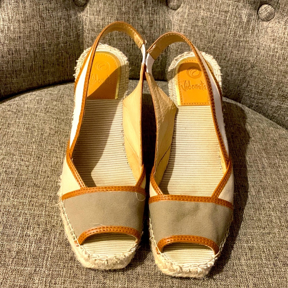 Beige And brown wedges size 38